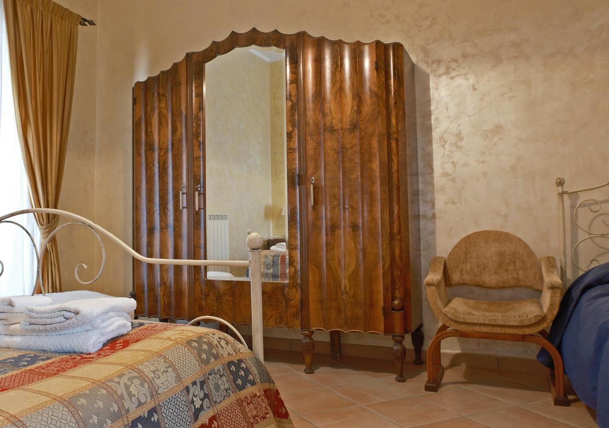 Conte Spencer Bed & Breakfast Касертавекия Екстериор снимка
